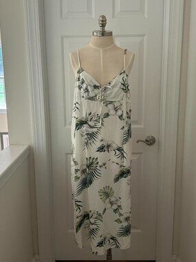 Winnie Fashion white & green floral maxi dress with tie front detail size 2XL